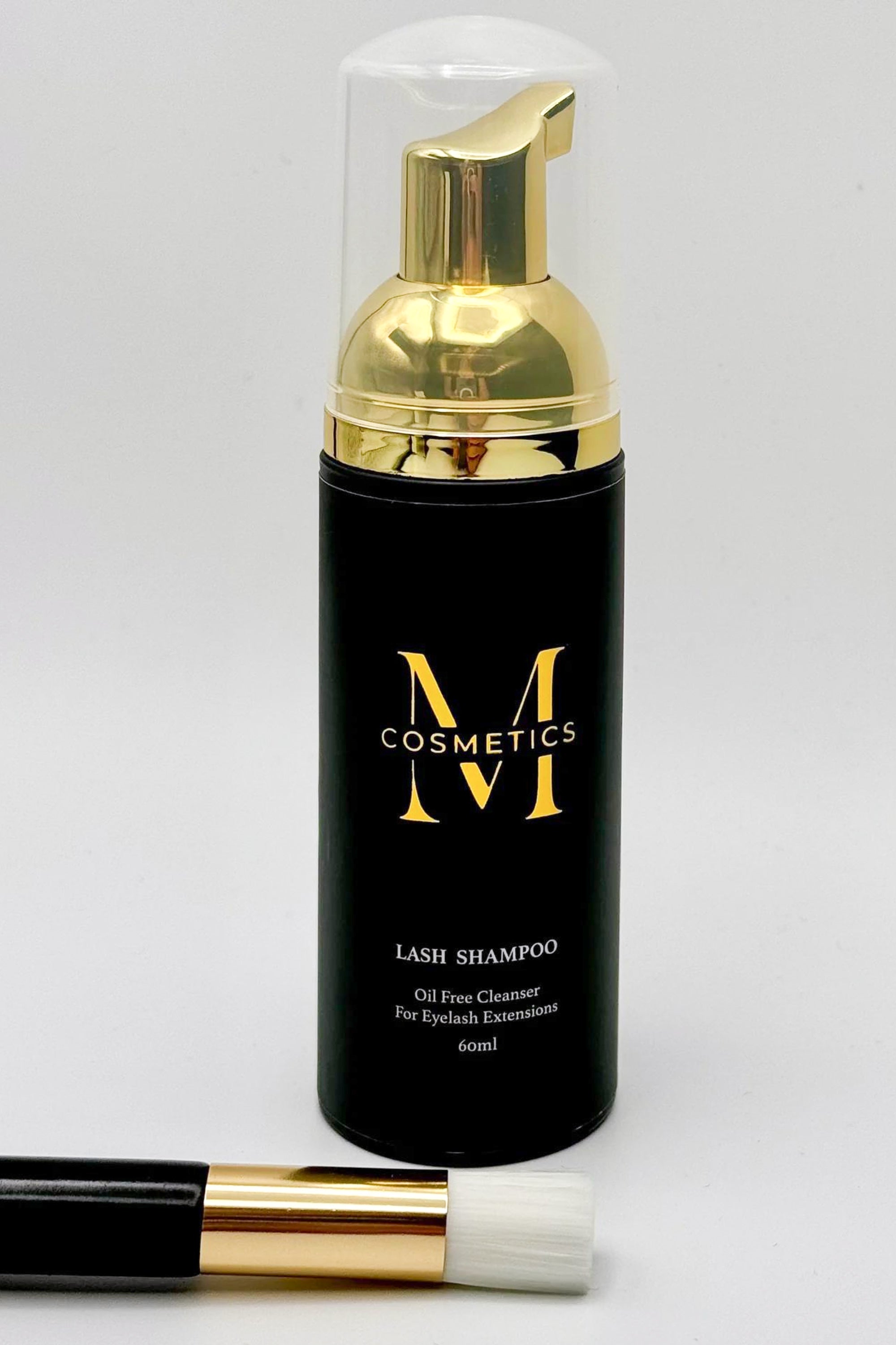 Wimpernshampoo mit Reinigungspinsel